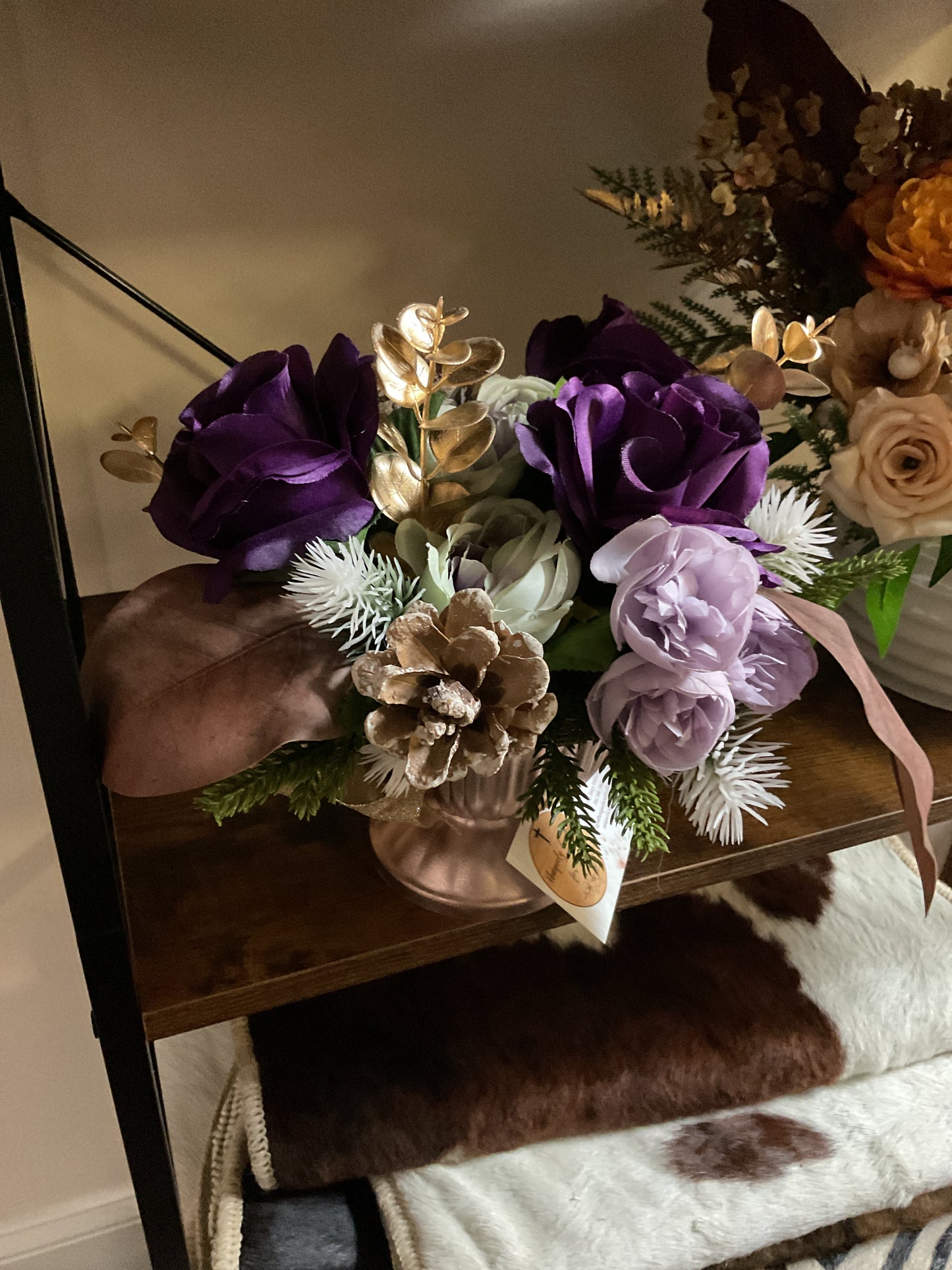 Small Compote white/purple flowers