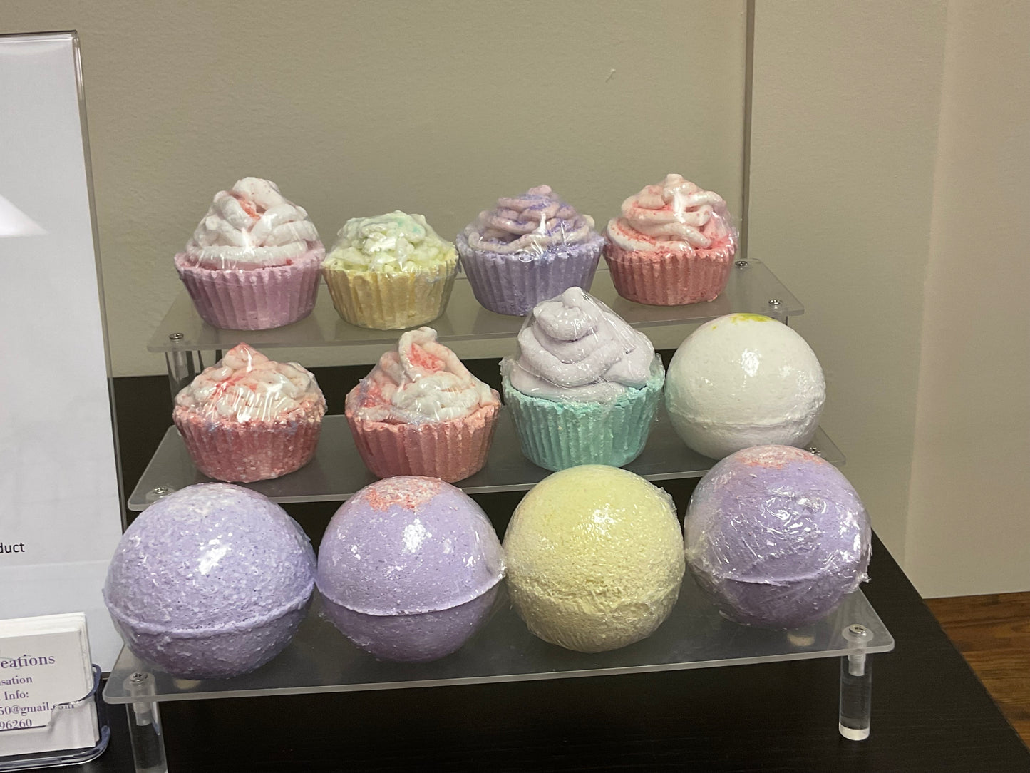 Bubbly filling cupcake bath bombs