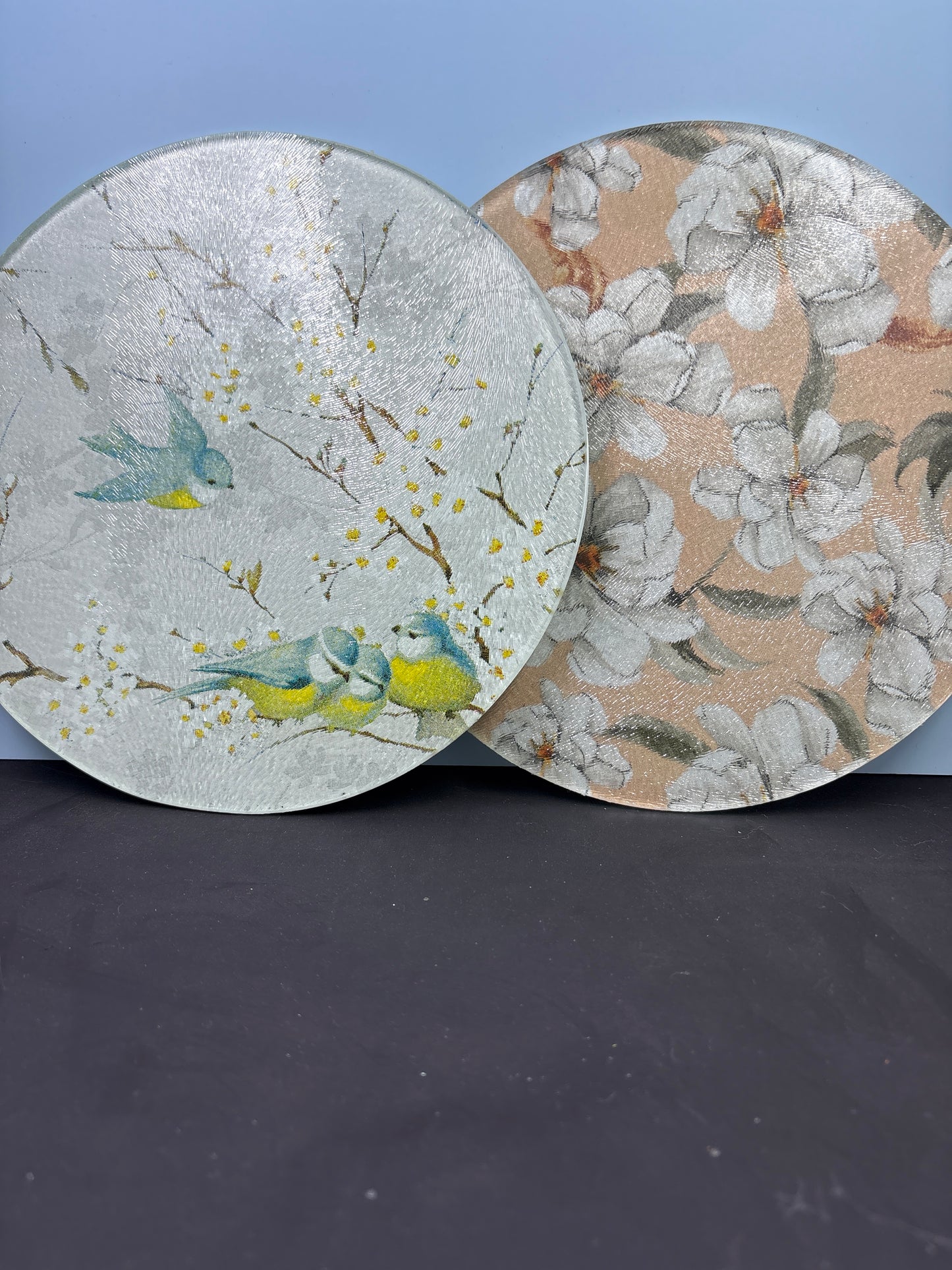 Cutting boards round