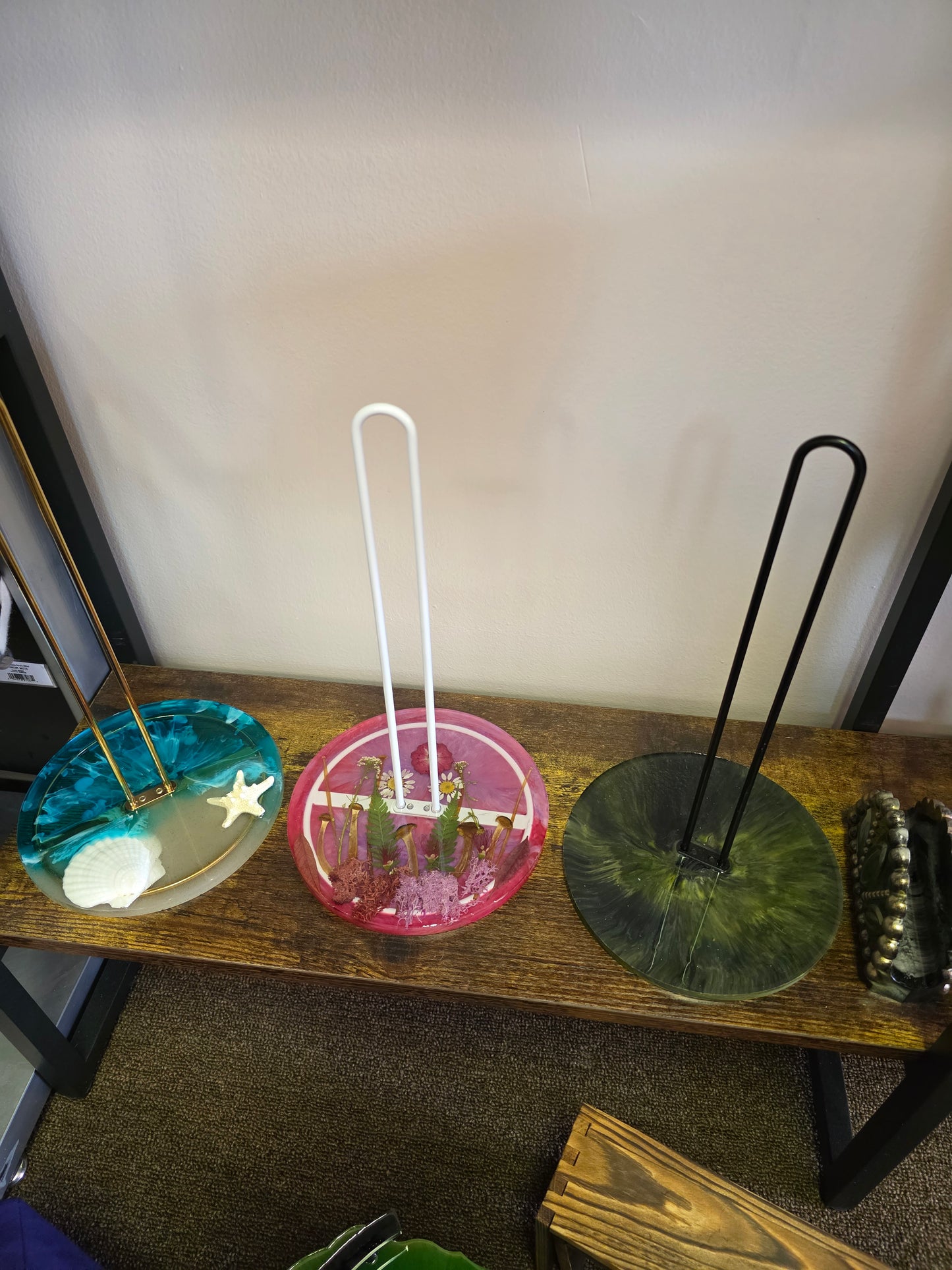 Resin paper towel holder