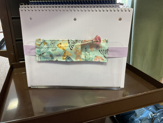 Bookmark/penholder
