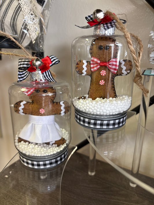 Gingerbread boy and girl