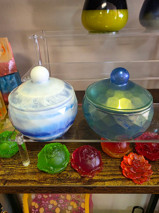 Resin jar